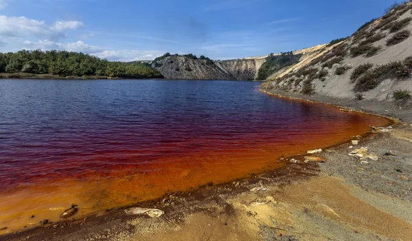 Красное озеро 08 — стоковое фото