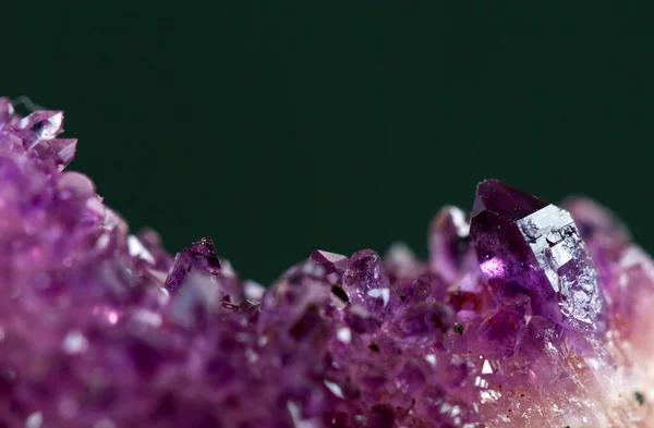 ametist örnek taş mineral jeoloji kaya kuvars mor