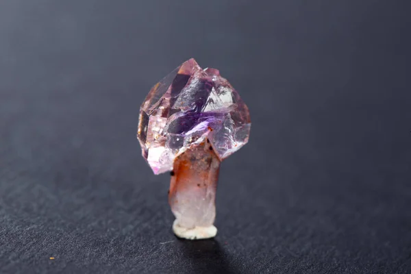 ametist mineral numunesi kristal kuvars taş numunesi