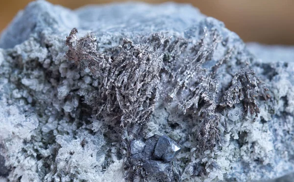 kristal mineral numunesi taş kuvars taşı jeolojisi 