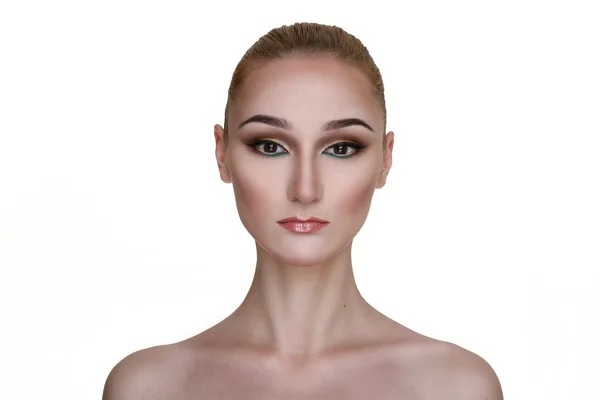 Junge Mode Modell Frau mit schönem Make-up — Stockfoto