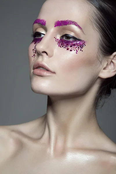 Mladý módní model žena s krásným make-upu Stock Obrázky