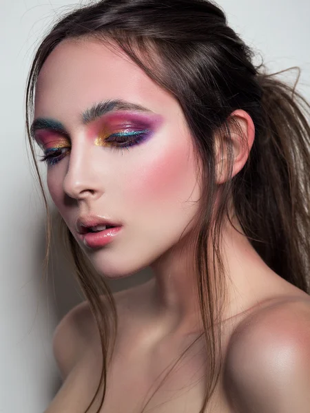 Krásná žena s jasným make-up Stock Fotografie