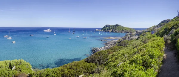 Strände an der französischen Riviera, Aussicht in der Nähe von Saint-Tropez — Stockfoto