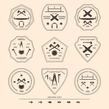 Logo inşaat ve doğrama sanayi için ayarlayın. Tasarım öğeleri, nesneleri ve araçlar. Doğal günlük üreticileri ve ahşap ustaları için logo. Vektör çizim.