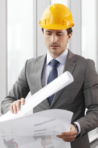 Arquitecto en hardhat — Foto de Stock