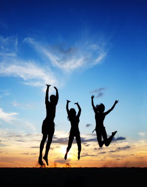 Sunset beach adlı atlama insanlar