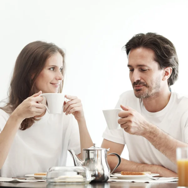 Couple having breakfast — Stock Photo, Image