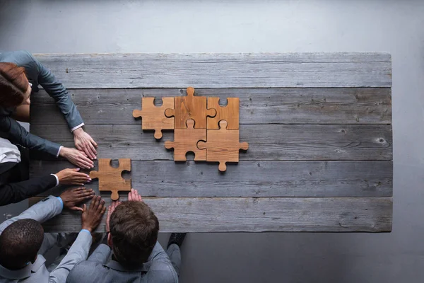 Business Teamwork Met Puzzel Afwerking Project Samenwerking Eenheidsconcept — Stockfoto