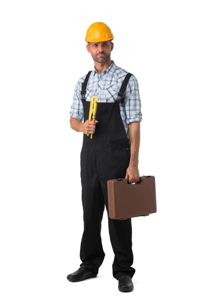 Ganzes Porträt Eines Selbstbewussten Männlichen Werkstattarbeiters Anzügen Mit Verstellbarem Schlüssel — Stockfoto