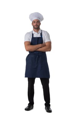 Şef tam boy portre yapıyor, kolları çapraz duran adam beyaz arka planda izole edilmiş.