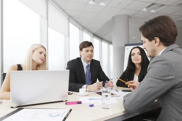 Vergadering van zakenmensen — Stockfoto