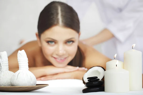 Woman getting spa massage — Stock Photo, Image