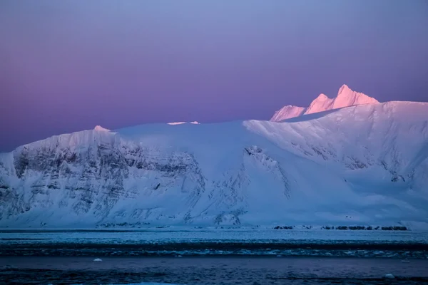 Arktyczna zima w południowej Spitsbergen — Zdjęcie stockowe