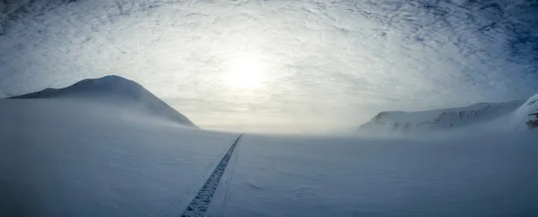 Arctic spring in Spitsbergen. — Stock Photo, Image