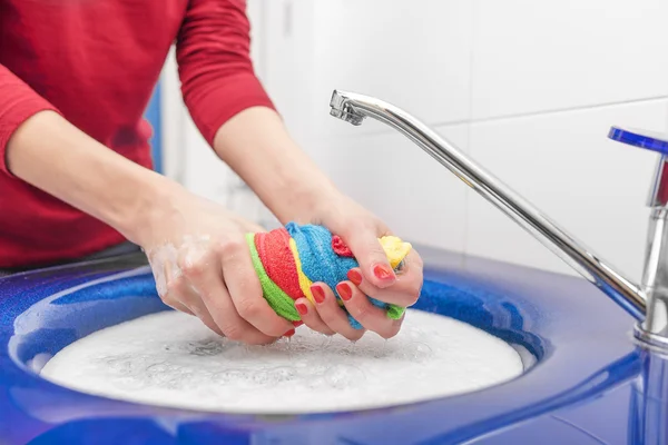 Lavagem das mãos com . — Fotografia de Stock