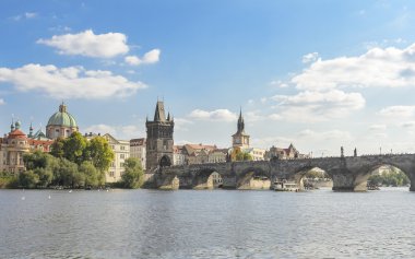 Prag 'daki Charles Köprüsü.