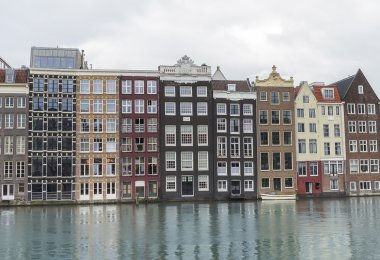 Amsterdam. House kanalı yakınındaki.