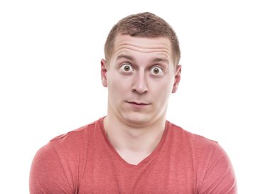 Adam çok şaşırır.