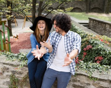 İtalyan mutlu çift