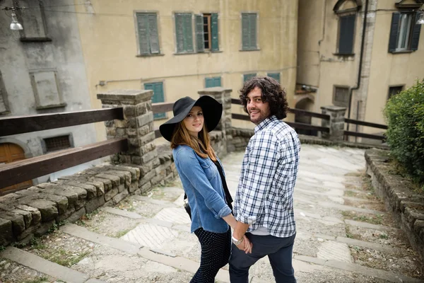 Włoski szczęśliwa para — Zdjęcie stockowe