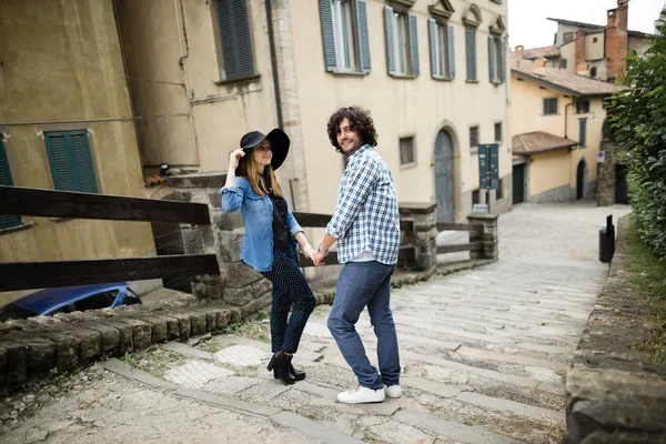 Italiaanse gelukkige paar — Stockfoto