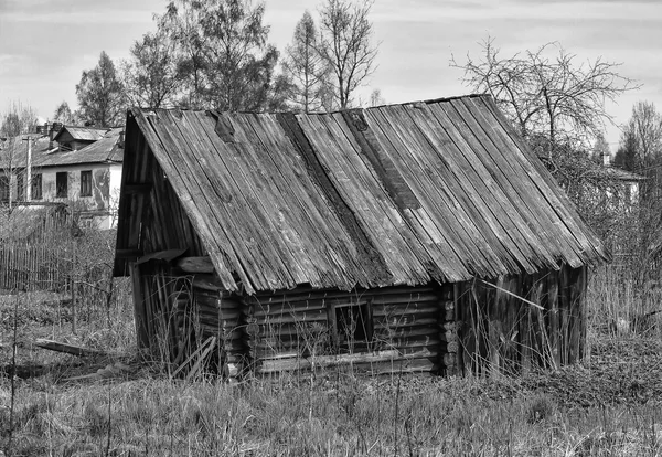 Maison en bois ruinée — Photo