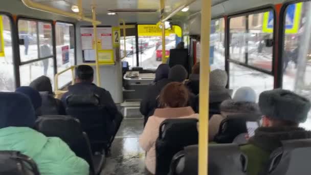 Murino Rússia Março 2021 Pessoas Vão Ônibus Para Casa Trabalho — Vídeo de Stock