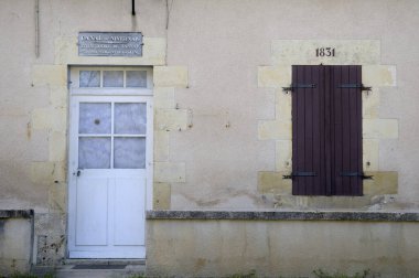 Lock keepers house, Ecluses 38-39 Tannay, D165, Tannay, Nievre, Burgundy. France