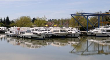 Crown Blue Line rıhtımı, Bassin de la Jonction, Decize, Nievre, Burgundy, Fransa