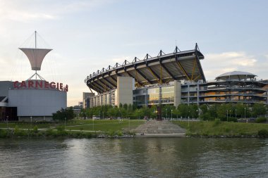 Carnegie Bilim Merkezi ve Heinz Stadyumu, Pittsburgh, Pennsylvania