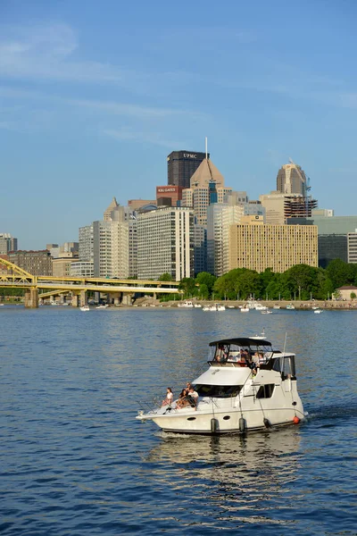 Barcos Río Ohio Pittsburgh Pensilvania — Foto de Stock