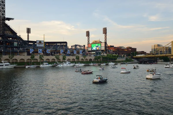 Boats Allegheny River Front Pnc Park Pittsburgh Pennsylvania — 图库照片