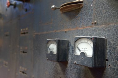 DC voltmetreleri Scotty 'nin Kalesi, Ölüm Vadisi, Kaliforniya