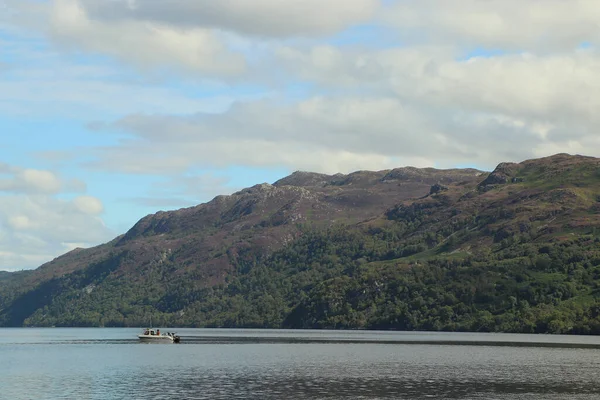 Slunečný Den Loch Ness — Stock fotografie