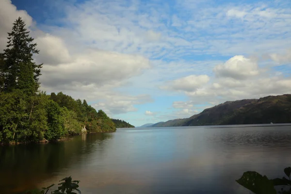 Dia Ensolarado Loch Ness — Fotografia de Stock