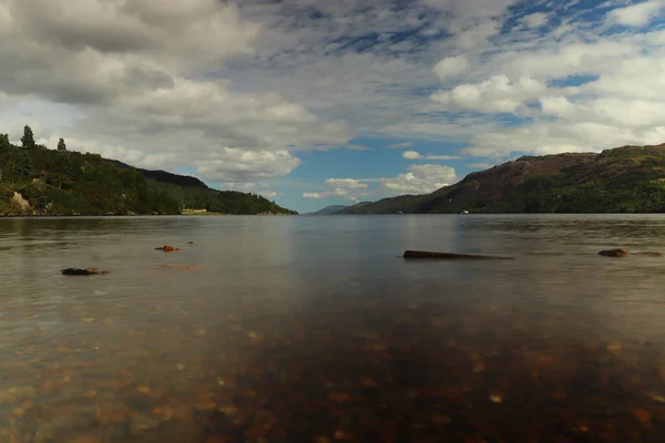 Słoneczny Dzień Loch Ness — Zdjęcie stockowe