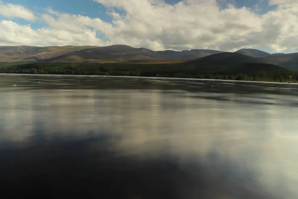 Leker Runt Loch Morlich Solen — Stockfoto