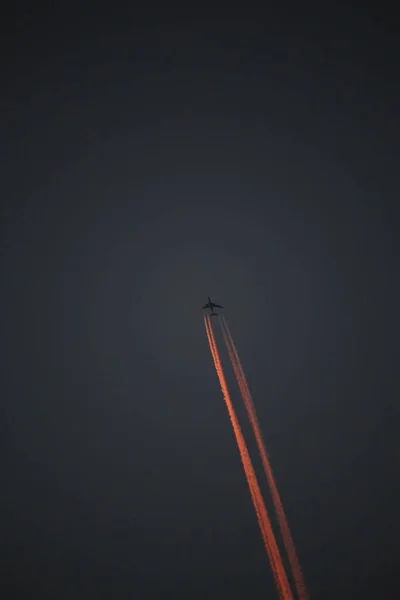 Klarer Blauer Himmel Durch Den Passagiere Geflogen Werden — Stockfoto