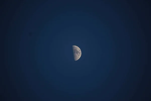 Lună Strălucitoare Cer Noapte Fără Nori — Fotografie, imagine de stoc