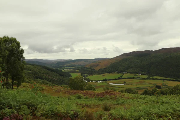 Una Vista Giù Dalle Colline Della Scozia Verso Glens Fiumi — Foto Stock