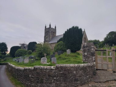Güneybatı İngiltere 'deki tarihi kilise ve mezarlık