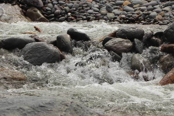 Rio Heddon Fluindo Através Vale Sobre Terreno Rochoso — Fotografia de Stock