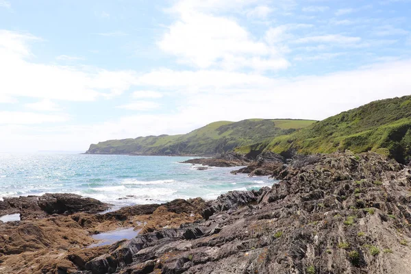 Wolken Rotsen Water Voor Kust Van Cornish — Stockfoto