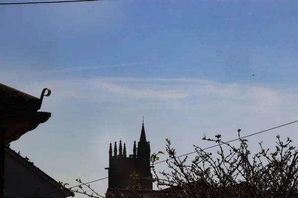 Toren Van All Saints Kerk Hertford Met Een Heldere Blauwe — Stockfoto