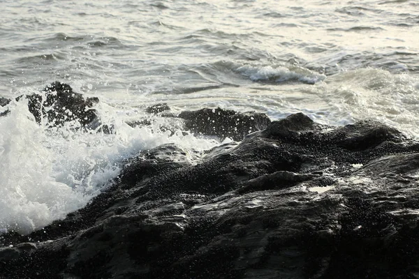 Waves Crashing Rocks Carlyon Bay Beach Austell Cornwall England Storm — Stock Photo, Image