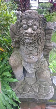 Ubud, Bali 'deki Hint tapınakları ve heykelleri