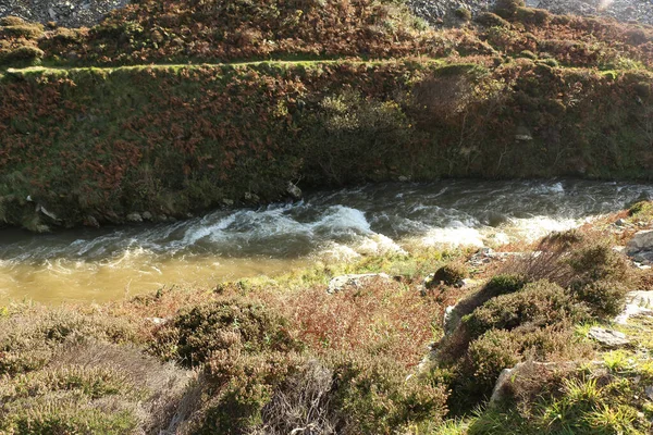 Heddon Floden Svullen Kraftiga Regn Och Flodvatten Kraschar Genom Heddon — Stockfoto