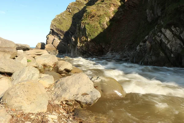 Heddon River Swollen Heavy Rainfall Floodwater Crashing Heddon Valley Way — Stock Photo, Image