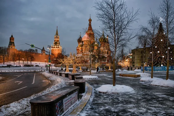Moskwa Rosja Stycznia 2021 Wspaniały Widok Kreml Moskwa Bazylea Katedra — Zdjęcie stockowe